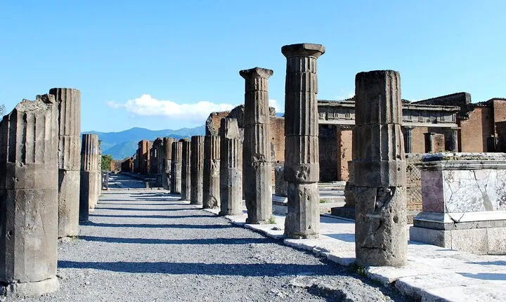 Pompeii and Sorrento Daytrip From Rome