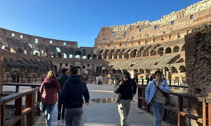 Colosseum Guided tour & Entry to the Forum Palatine Hill