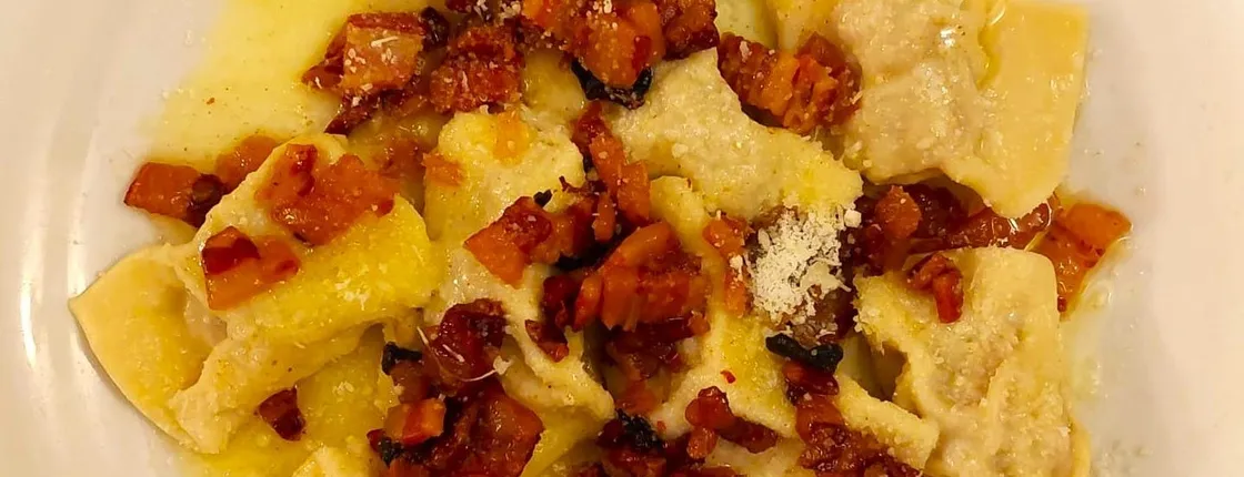 Traditional food tour in Bergamo