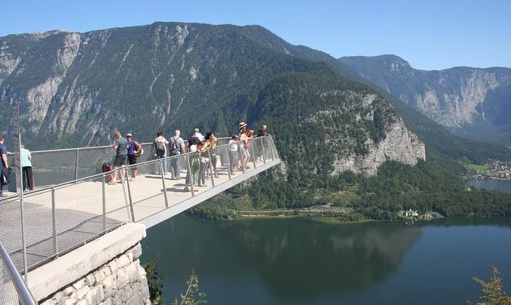 Hallstatt Day Trip from Vienna With Skywalk Lift Option