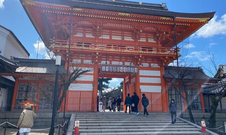 Explore the History of Fushimi Inari and Gion with Local Guide