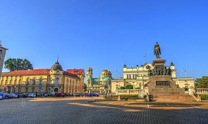 Sofia : Must-See Attractions Private Walking Tour with A Guide