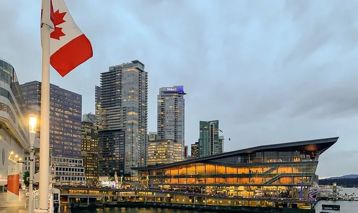Spy Escape in Vancouver: Outdoor Puzzle Adventure