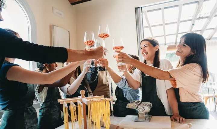 Private Cooking Class with Colosseum Views and Local Chef