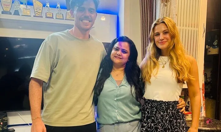 Traditional Indian Cooking Class with Family Experience