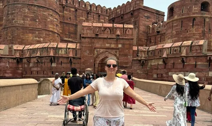 Taj Mahal Day trip by Train