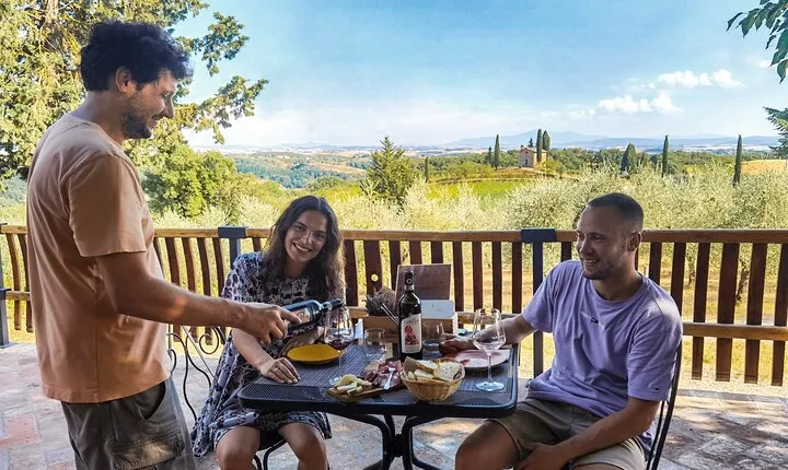 "CLASSIC" Wine Tasting and Typical Tuscan Products