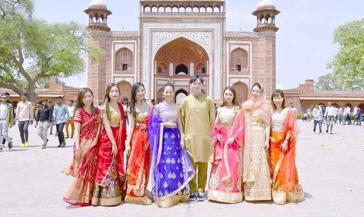 Local Agra Tour With Jaipur Drop