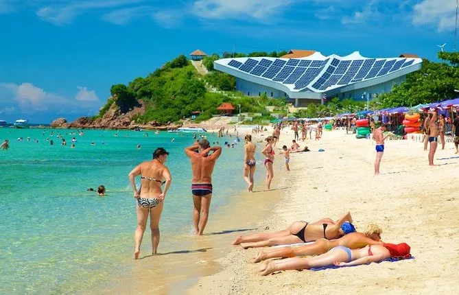Coral Island Half-day Tour from Pattaya including Lunch
