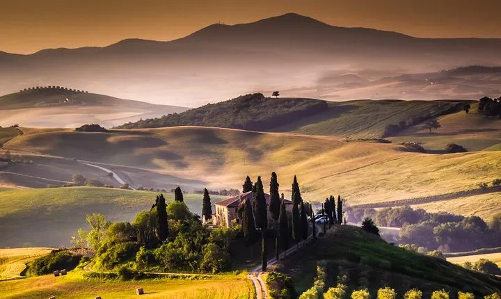 Medieval Marvels: Tour from Rome to Siena and San Gimignano