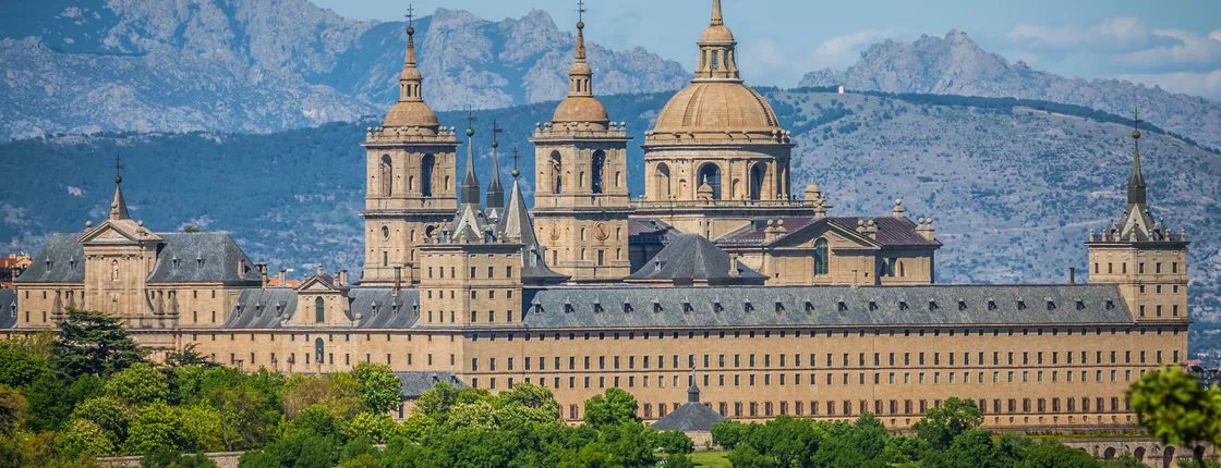Escorial Monastery and Valley of the Fallen Tour with Flamenco Show