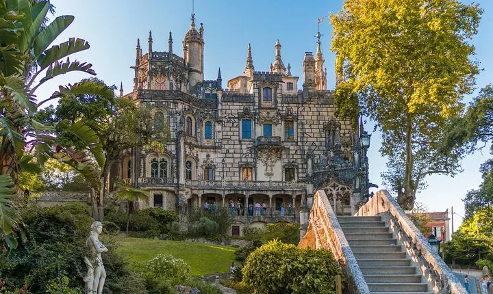 Sintra Walking Tour and Quinta da Regaleira Guided Visit