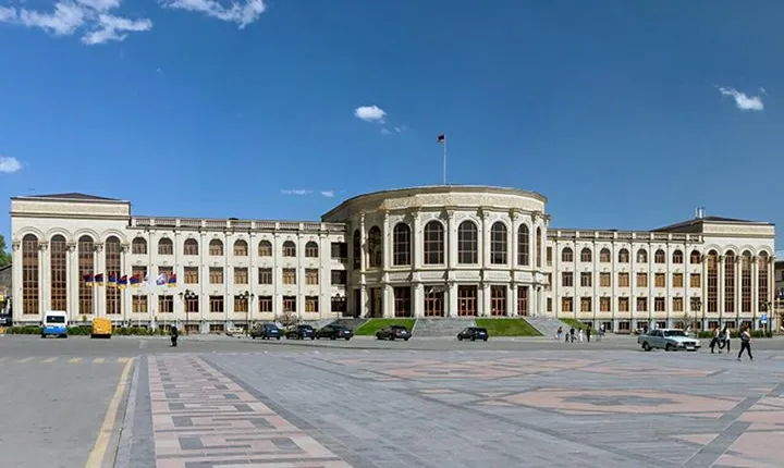 Private tour to Aruch, Talin, Gyumri