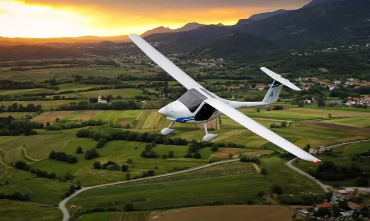 30 Minutes Private Flight Experience Over Paso Robles by Plane