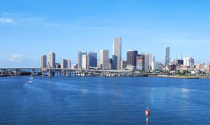 Private City Tour in Miami and Miami Beach 