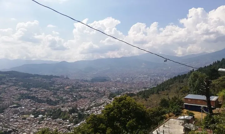 Comuna 8 and coffee tour