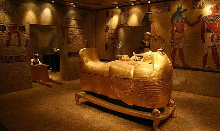 Full-Day West Bank Temples and Tombs
