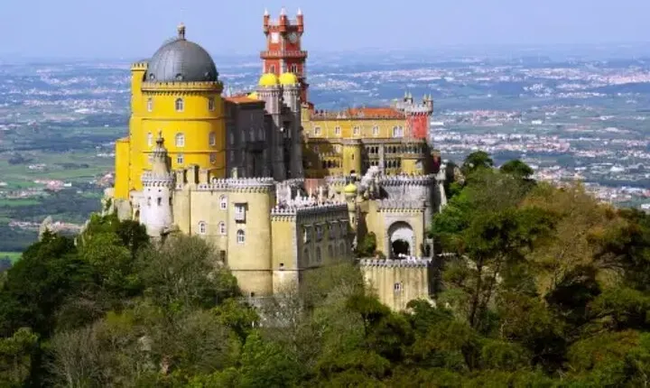 Private Tour to Visit the Monuments in Sintra 5 Hours