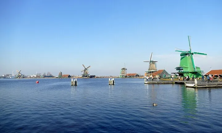 Zaanse Schans, Marken, Edam & Volendam - Day Trip