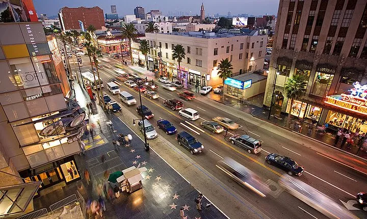 Hollywood Boulevard’s Haunting History and Hidden Gems: A Self-Guided Audio Tour