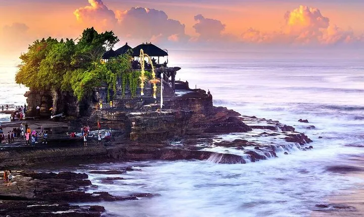 Full Day Tour: Tanah Lot, UNESCO Rice Terrace and Water Temple