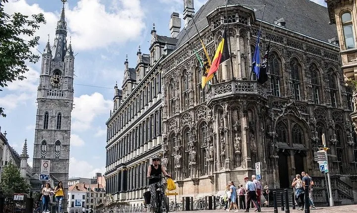Private 10-hour Tour to Ghent and Bruges from Brussels with Hotel Pick Up
