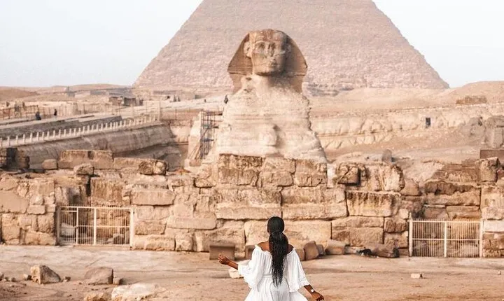 Tour to ancient Egyptian History The Pyramids of Giza,Egyptian Museum