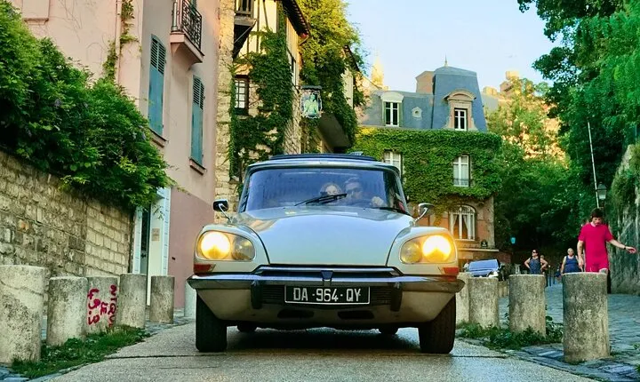 Secrets of Paris Tour in a Vintage Open-Top French Car Citroen DS