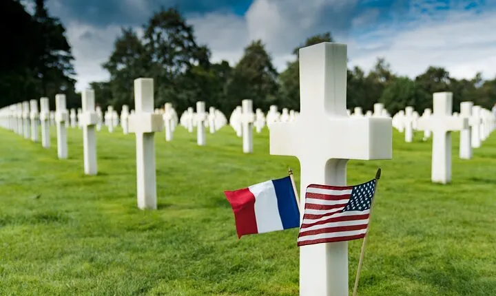 DDay American Beaches and US Airborne Full Day Tour from Bayeux