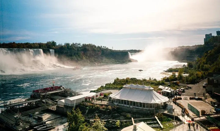 Toronto to Niagara Falls Early Bird Small Group Tour w/Boat Ride