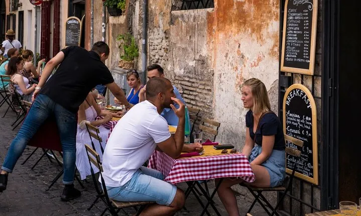 Discover Siena: Food Tasting Tour with Local Expert