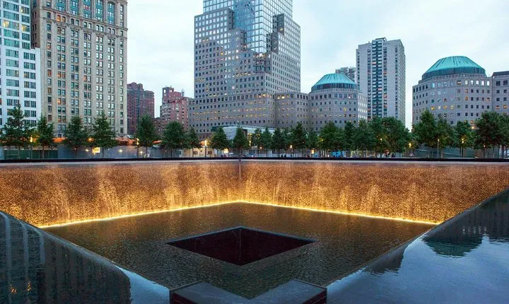 World Trade Center 911 and Ground Zero Walking Tour