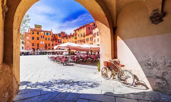 Private Pisa & Lucca Day Tour from Florence
