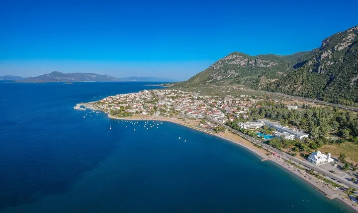 Private Transfer Athens/ATH/Piraeus to Kamena Vourla