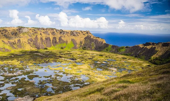 Half Day Private Tour: Rano Kau and Orongo the City of Kings