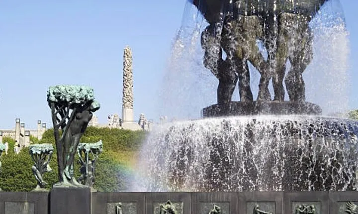 Oslo Shore Excursion: Panorama Tour with Vigeland Sculpture Park & Ski Jump