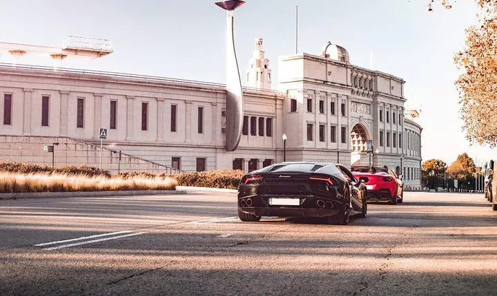 40-min Barcelona Old Urban F1 Circuit Supercar Tour
