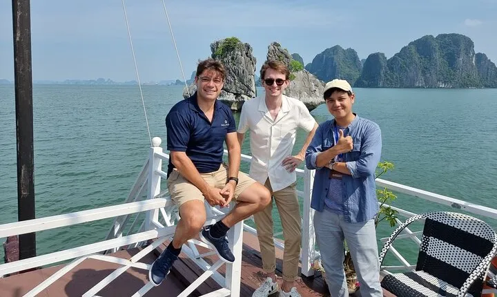 Halong Bay Day Cruise: Discover Thien Cung Cave, Kayaking & Lunch