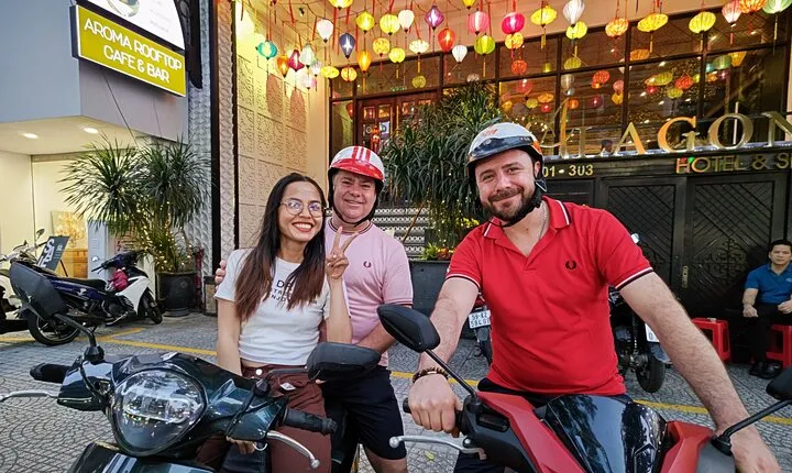 Ho Chi Minh City Street Food Tour With Students