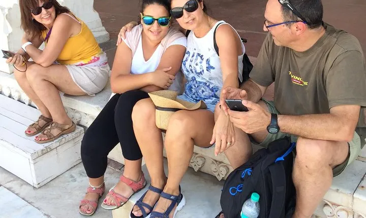 Taj Mahal Sunrise & Agra City Private Tour by Car with Guide