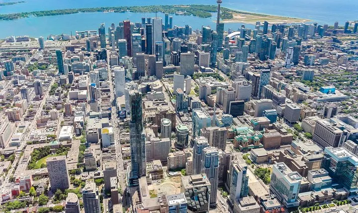14-Minute Helicopter Tour Over Toronto