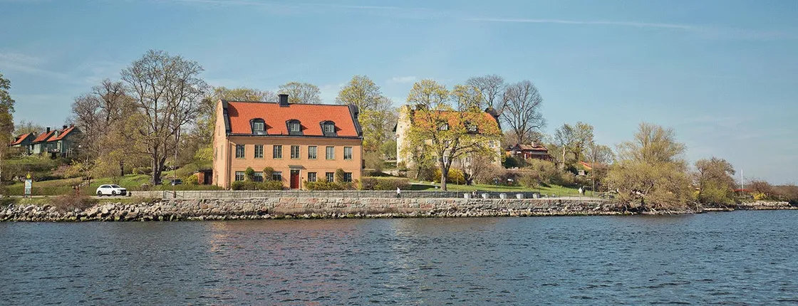 Stockholm archipelago boat tour with guide