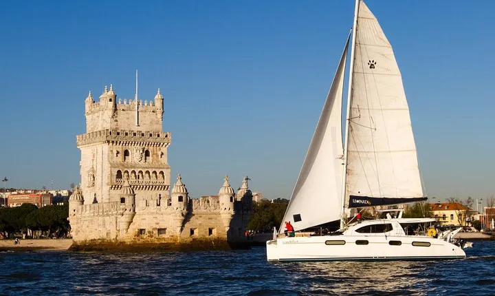 Catamaran Cultural Tour through Lisbon