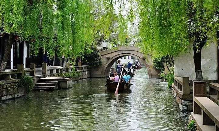 Tongli and Zhouzhuang Water Town Private Day Tour from Suzhou