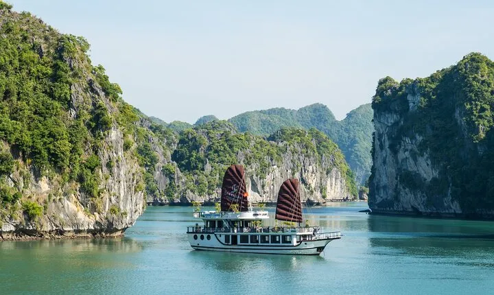 Full day Boat Tour to Lan Ha Bay - Ha Long Bay from Cat Ba Island