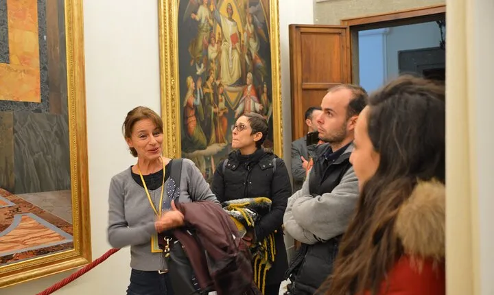 Castel Gandolfo from Rome: Apostolic Palace Private Tour with Van