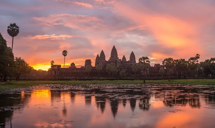 12-Day Private Tour of Vietnam and Cambodia from Hanoi