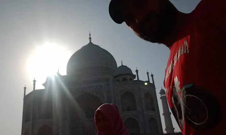 Incredible Sunrise Taj Mahal Same Day Delhi to Agra By Car