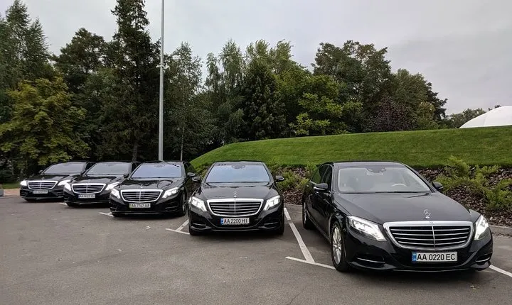 Car rental with driver