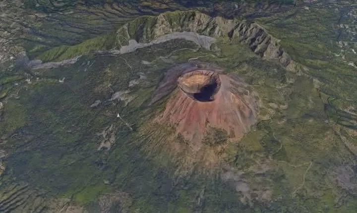 Private Day Tour to Vesuvius, Herculaneum & Pompeii with Pick Up